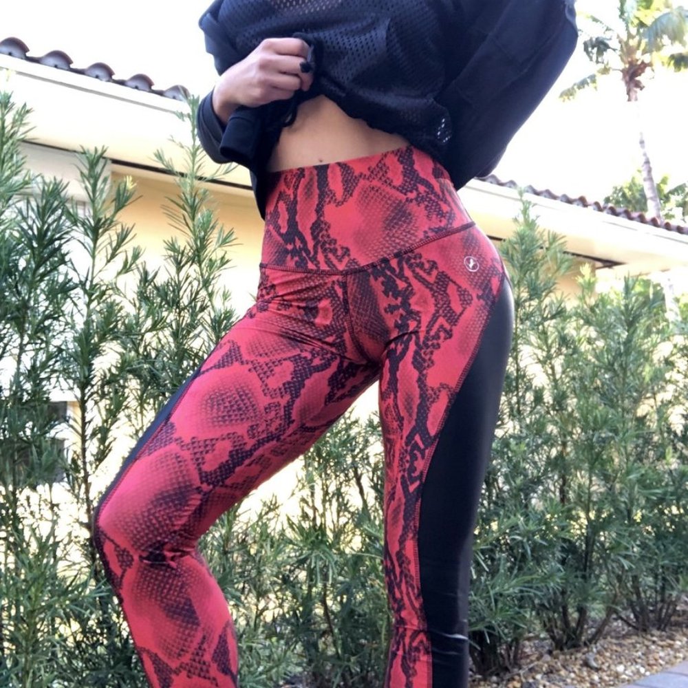 Abs2Fitness Red Python High-Waisted Scrunch Capri Leggings
